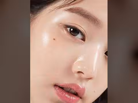 سر "البشرة الزجاجية" الكورية.. روتين منزلي بمكونات بسيطة لنتائج مراكز التجميل الكبرى