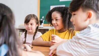 طالبة مدرسية