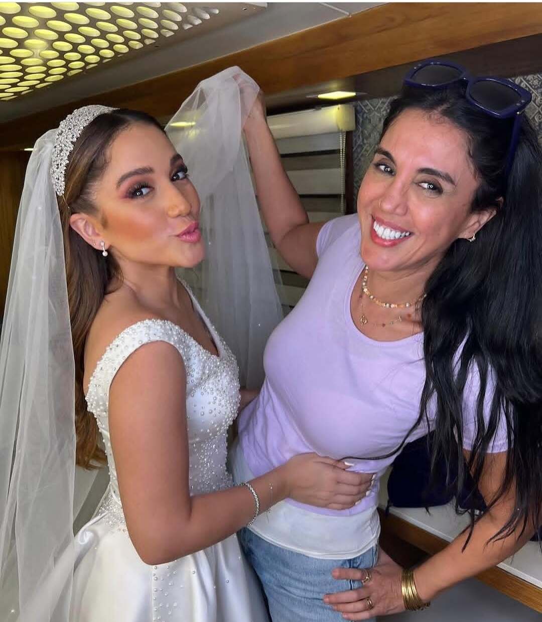 رنا رئيس ووالدتها