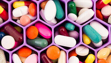 تحذير طبي: مزيج قاتل بين مسكنات الألم الأفيونية والبنزوديازيبينات