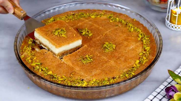 بسبوسة بالقشطة