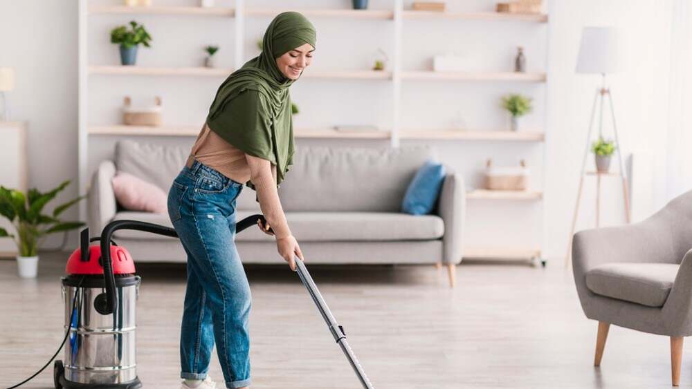 نظافة البيت وموسم الغبار في الخليج