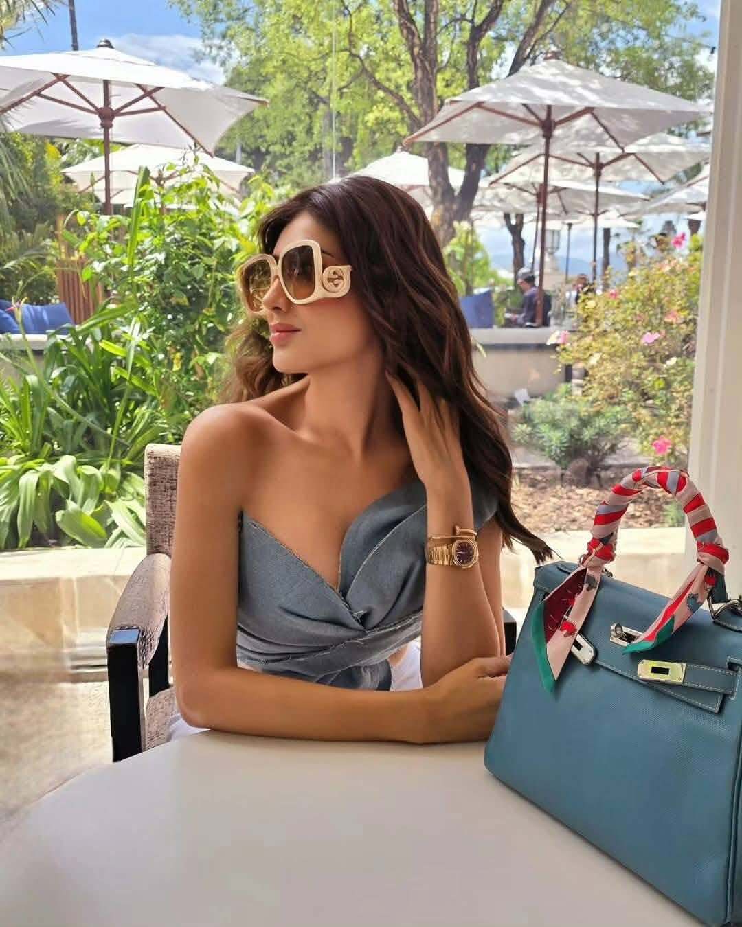 مي عمر في كان