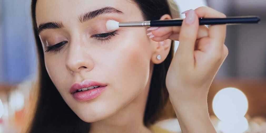 eye-makeup1-e1726653897396