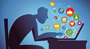 وسائل التواصل الاجتماعي