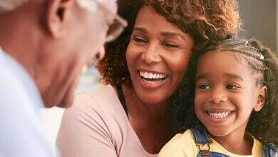 فوائد الضحك