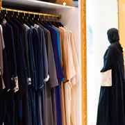 عبايات العيد 2026.. 'المينيماليزم' يتصدر المشهد وألوان الباستيل الخيار الأجمل لإطلالة رمضانية وعيدية فاتنة