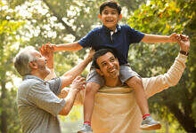 علاقة الأب بالطفل، الصداقة مع الأطفال