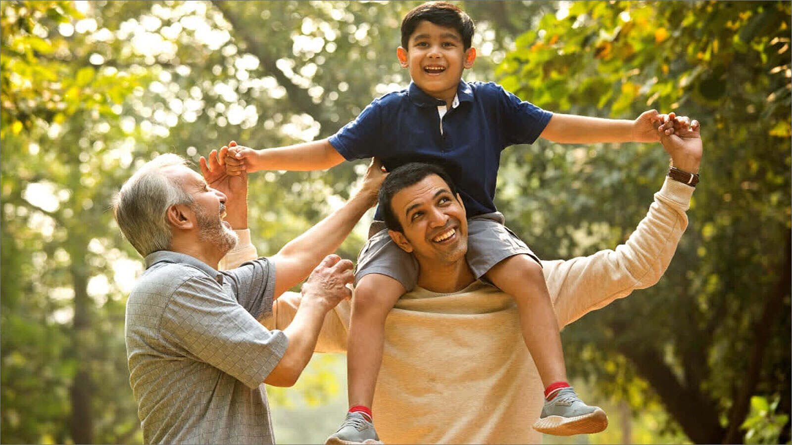 علاقة الأب بالطفل، الصداقة مع الأطفال