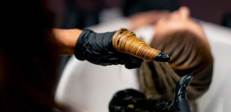 إخفاء الشعر الأبيض