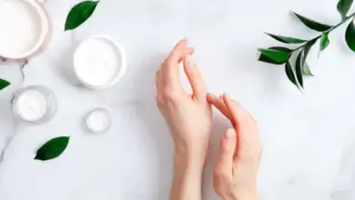 تفتيح اليدين، علاج جفاف اليدين