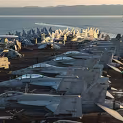 لماذا لم تستهدف إيران حاملات الطائرات الأمريكية وقصفت العواصم العربية؟