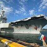 باريس تكسر الصمت.. ماكرون يحشد "شارل ديغول" و8 فرقاطات لتطويق مضيق هرمز